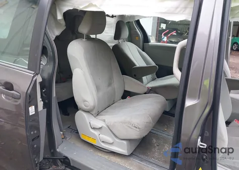 2012 Toyota Sienna Base 7 Passenger from USA, damaged, VIN 5TDKA3DCXCS014680